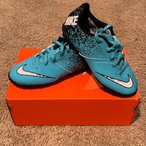 Indoor/Pavement Soccer Cleats